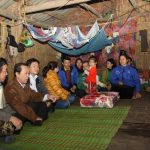 Quà Xuân đến với CNLĐ miền núi phía Bắc