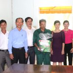 Công đoàn Khối Hành chính sự nghiệp tặng 40 suất quà cho công nhân