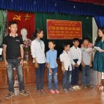 Tiếp thêm sức để các em vững tin đến trường