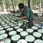 Nỗ lực giữ chân người lao động