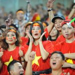 Cầu thủ đá cặp với showbiz:  Mối quan hệ cộng sinh?