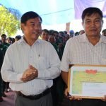 Cao su Bình Long thưởng 100 triệu đồng cho NT Bình Minh về trước kế hoạch