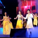 Truân chuyên nghề múa minh họa