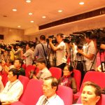 Mạng xã hội thách thức báo chí chính thống
