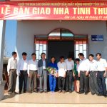 Khối thi đua nông nghiệp Gia Lai tặng nhà cho công nhân Mang Yang