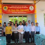 Công đoàn Cao su Chư Prông trao nhà tình nghĩa