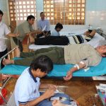 Gần 300 cán bộ công nhân Cao su Bình Long hiến máu nhân đạo