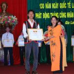 LĐLĐ tỉnh Gia Lai biểu dương 7 công nhân cao su