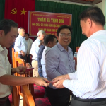 Ấm áp quà Xuân trên nước bạn
