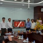 Trao sổ hưu cho nguyên Phó TGĐ VRG Trần Thoại