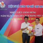 VRG thăm, chúc mừng các cơ quan báo chí