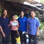 Cao su Sơn La hỗ trợ con em công nhân bị lũ đến trường