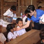 Đoàn TN Cao su Đồng Nai tặng quà con em lao động Campuchia