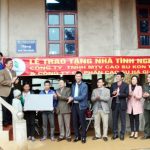 Trao nhà tình nghĩa cho công nhân Cao su Hà Giang   