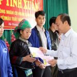 Trao quà Tết cho công nhân Cao su Hà Giang