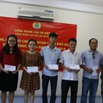 Công đoàn Cao su Krông Buk, Gỗ Thuận An tặng quà người lao động khó khăn