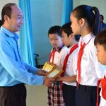 Cao su Đồng Nai tuyên dương 361 HSSV học giỏi sống tốt