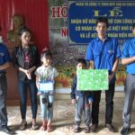 Đoàn TN Cao su Chư Păh đỡ đầu thiếu nhi hoàn cảnh khó khăn