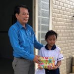 Chắp cánh ước mơ cho những tấm gương hiếu học