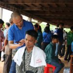 Tô thắm màu áo xanh thanh niên trên nước bạn Campuchia   