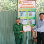 Cá nhân vượt sản lượng được tuyên dương trang trọng