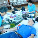 Gần 300 CBCNV, ĐVTN Cao su Phú Riềng hiến máu nhân đạo