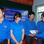 Tặng 20 suất quà Tết cho đoàn viên Cao su Mang Yang
