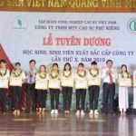 Cao su Phú Riềng tuyên dương 127 HSSV xuất sắc