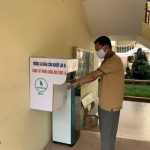 Trường Cao đẳng Công nghiệp Cao su: Làm máy rửa tay tự động phòng chống Covid -19