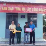 Công đoàn Cao su Chư Păh trao nhà Mái ấm