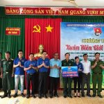 Tuổi trẻ Cao su Bình Long thăm, tặng quà các đồn biên phòng