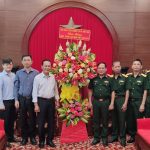 Lãnh đạo VRG thăm, tặng quà chúc mừng ngày thành lập Quân đội nhân dân Việt Nam