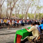 Sôi nổi ra quân thu hoạch mủ