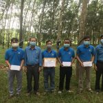 Công đoàn Cao su Sa Thầy khen thưởng 34 tập thể, cá nhân vượt sản lượng tháng 8