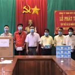 Cao su Chư Păh trao 2.380 hộp khẩu trang cho người lao động