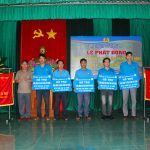 Cao su Sa Thầy trao 217 suất quà tại lễ phát động Tháng Công nhân
