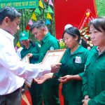 Cao su Mang Yang khen thưởng nhiều tập thể và cá nhân trong lễ ra quân