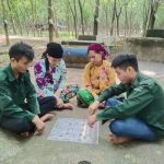 Công nhân người H’mông trên Nông trường Thái Hiệp Thành