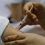 Tiêm vaccine là trách nhiệm và quyền lợi của mỗi người dân