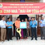 Công đoàn CSVN trao 2 căn nhà “Mái ấm công đoàn” cho công nhân khó khăn của Cao su Chư Sê