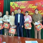 Cao su Lai Châu trao 943 suất quà cho người lao động
