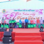 349 người lao động nhận quà trong chương trình Tết sum vầy