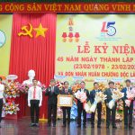Trường Cao đẳng Công nghiệp Cao su đón nhận Huân chương Độc lập hạng Ba