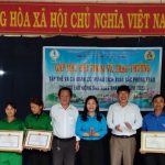 Cao su Mang Yang đối thoại với người lao động