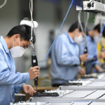 Nghỉ việc vì lý do thay đổi cơ cấu, người lao động được hưởng quyền lợi gì?