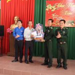 Cao su Ea H’leo chúc Tết cán bộ, chiến sĩ Đồn biên phòng 735