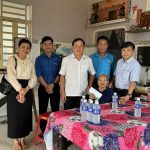 Cao su Tây Ninh thăm hỏi tặng quà Mẹ Việt Nam Anh hùng nhân dịp Tết Giáp Thìn