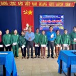 Công đoàn Cao su Chư Prông tặng 368 phần quà cho công nhân khó khăn vui xuân đón tết