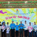 Công đoàn Cao su Chư Sê Kampong Thom chăm lo cho đoàn viên ở lại trực Tết