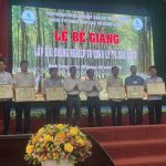 Trường Cao đẳng Công nghiệp Cao su bế giảng lớp bồi dưỡng nghiệp vụ quản lý tổ sản xuất